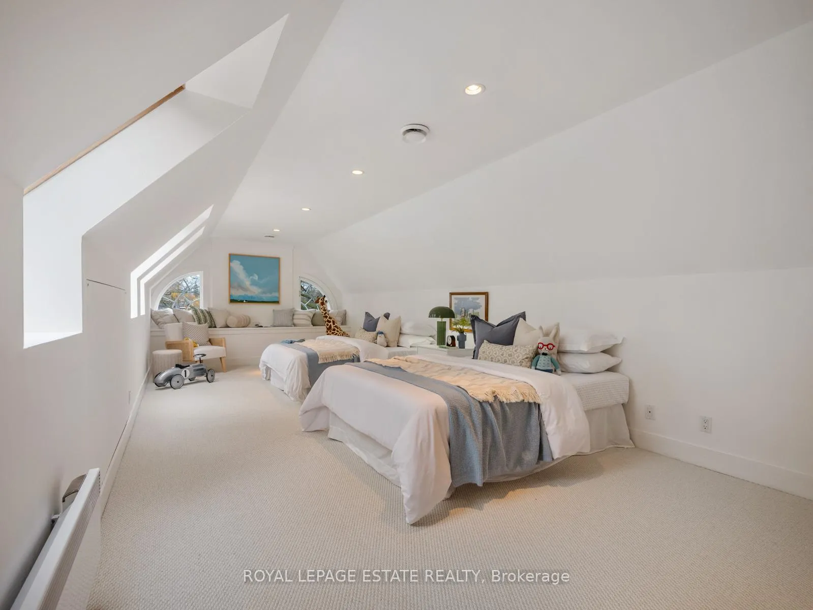 Photo 20 of 263 Glen Manor Drive E, Toronto, The Beaches — HOMEH