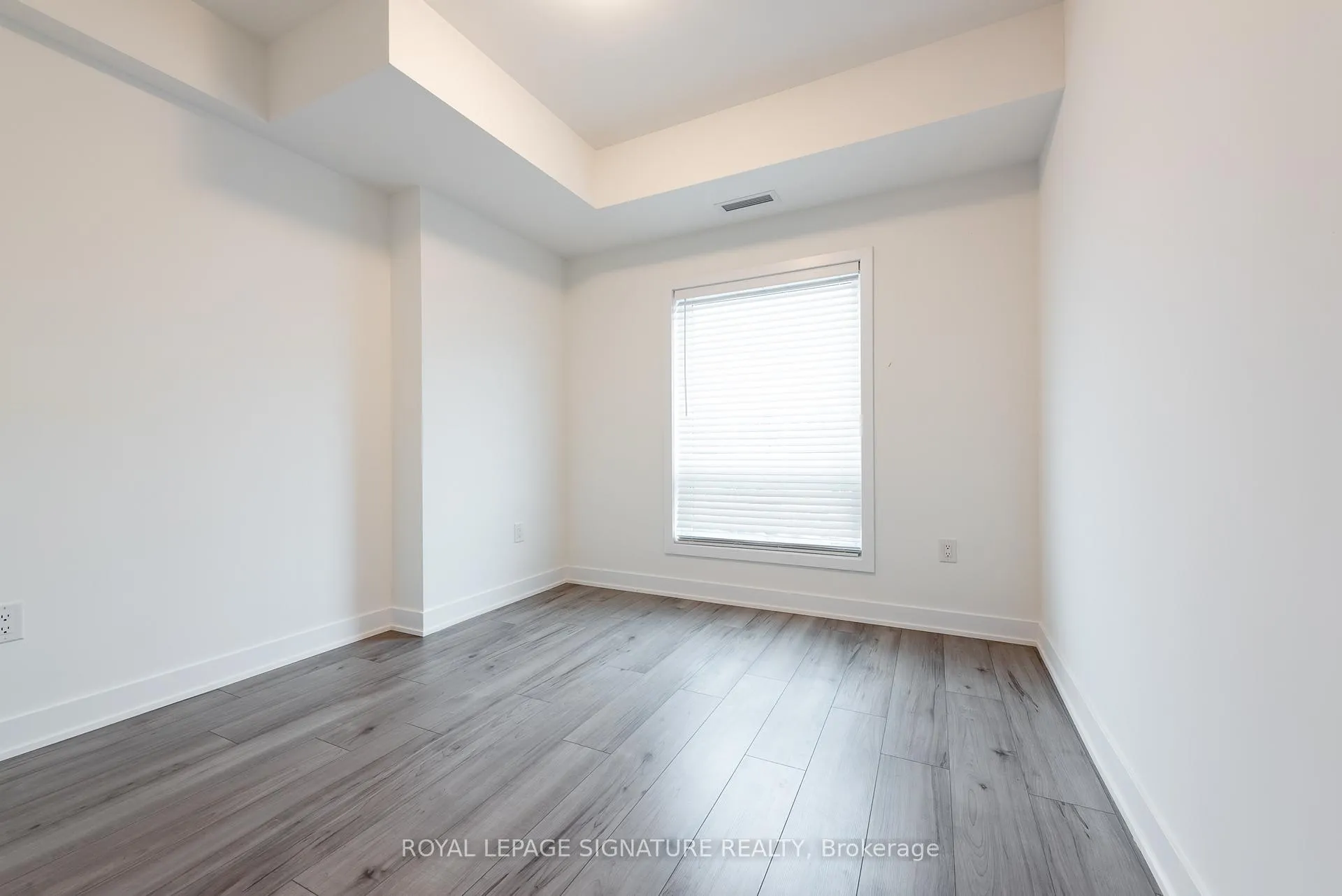 Photo 12 of Unit 306, 8 Culinary Lane, Barrie, Rural Barrie Southeast — HOMEH