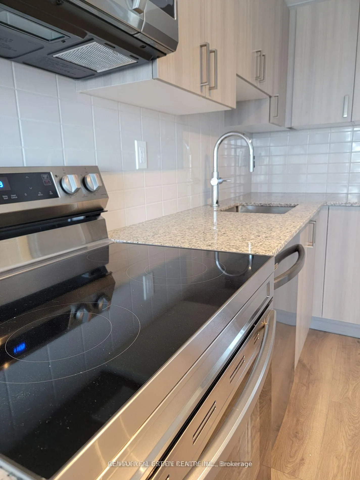 Photo 6 of Unit 1107, 1435 Celebration Drive, Pickering, Bay Ridges — HOMEH