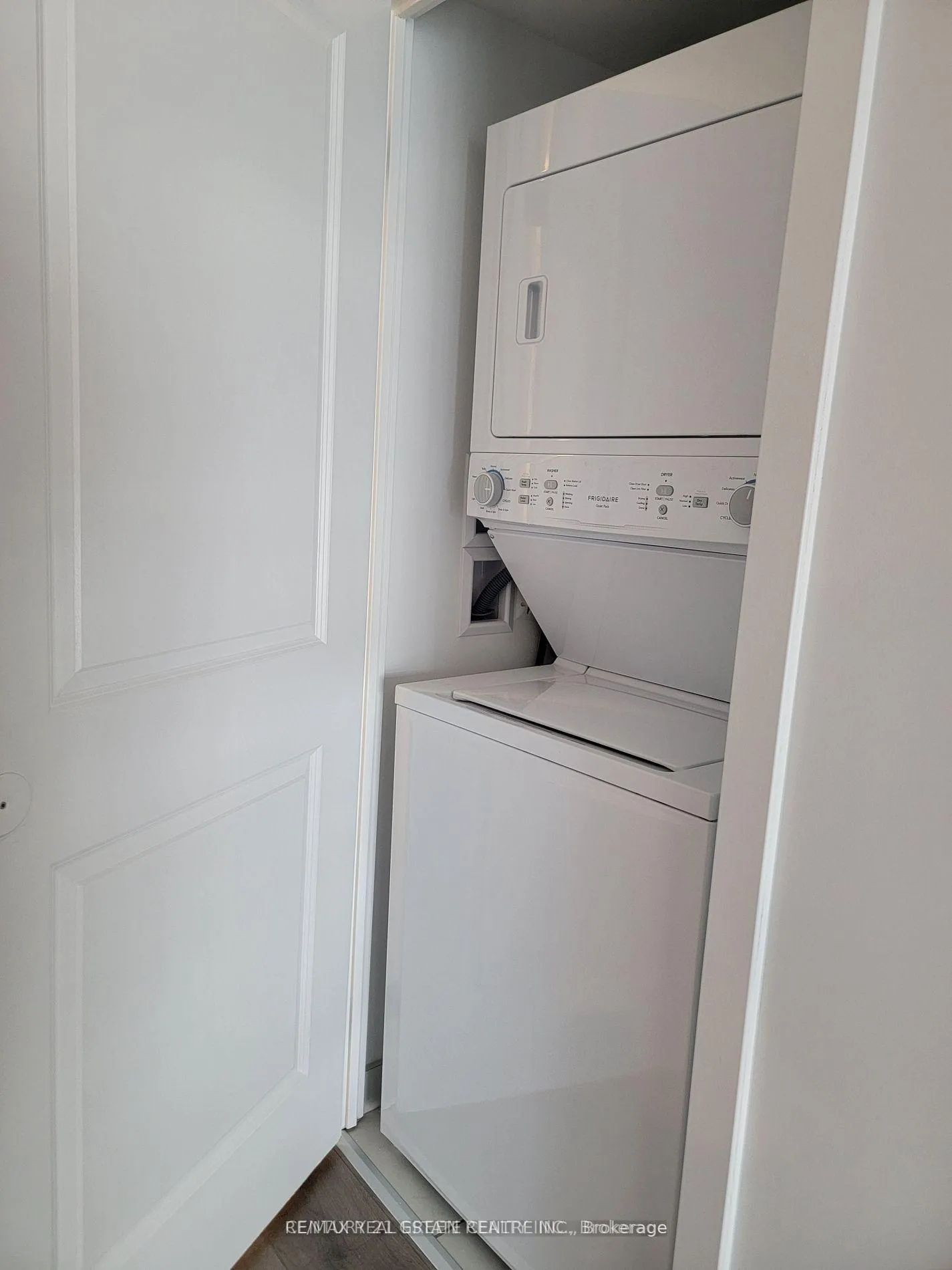 Photo 10 of Unit 1107, 1435 Celebration Drive, Pickering, Bay Ridges — HOMEH