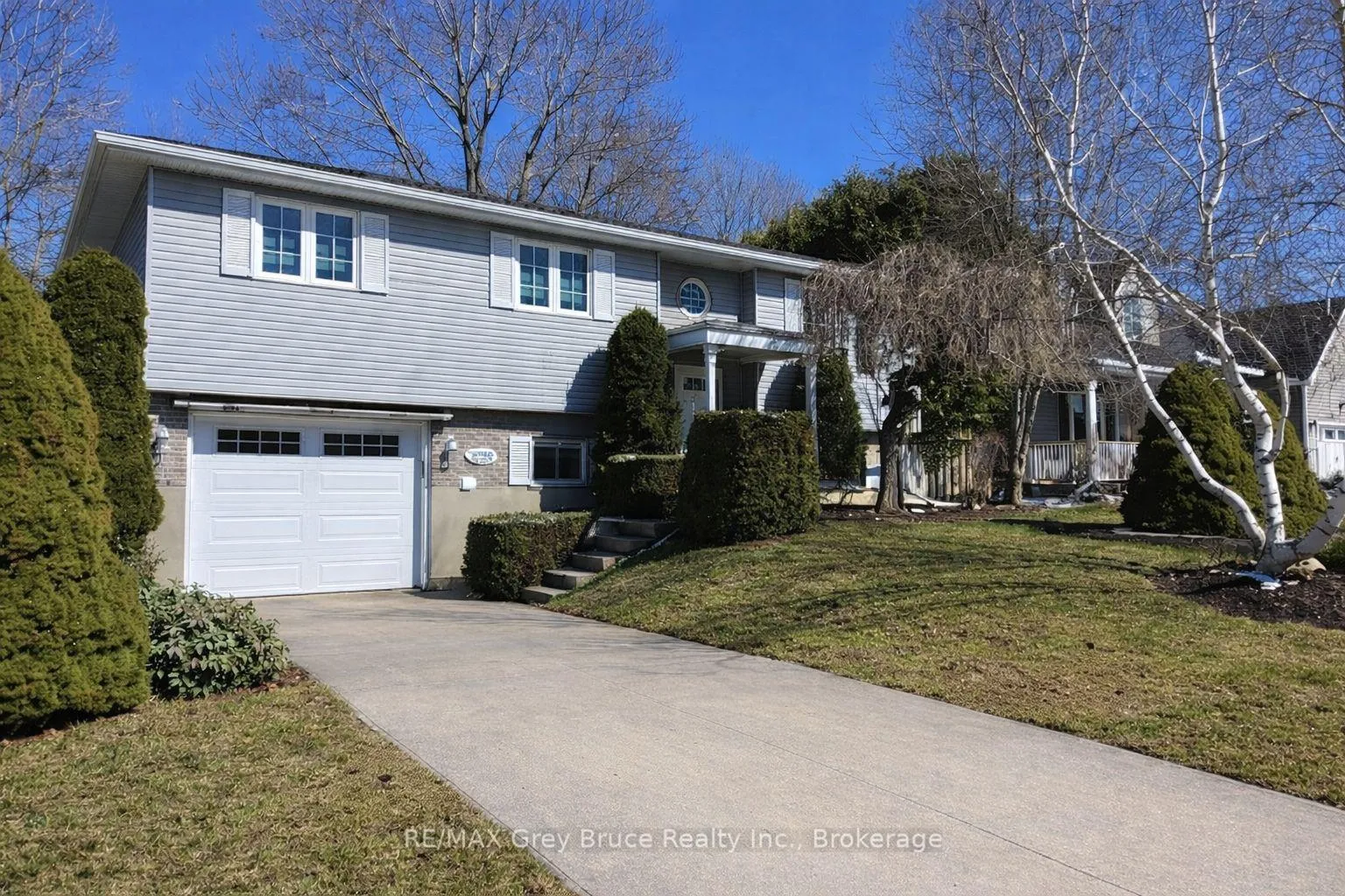 Photo 1 of 461 8th 'A' Avenue E, Owen Sound — HOMEH