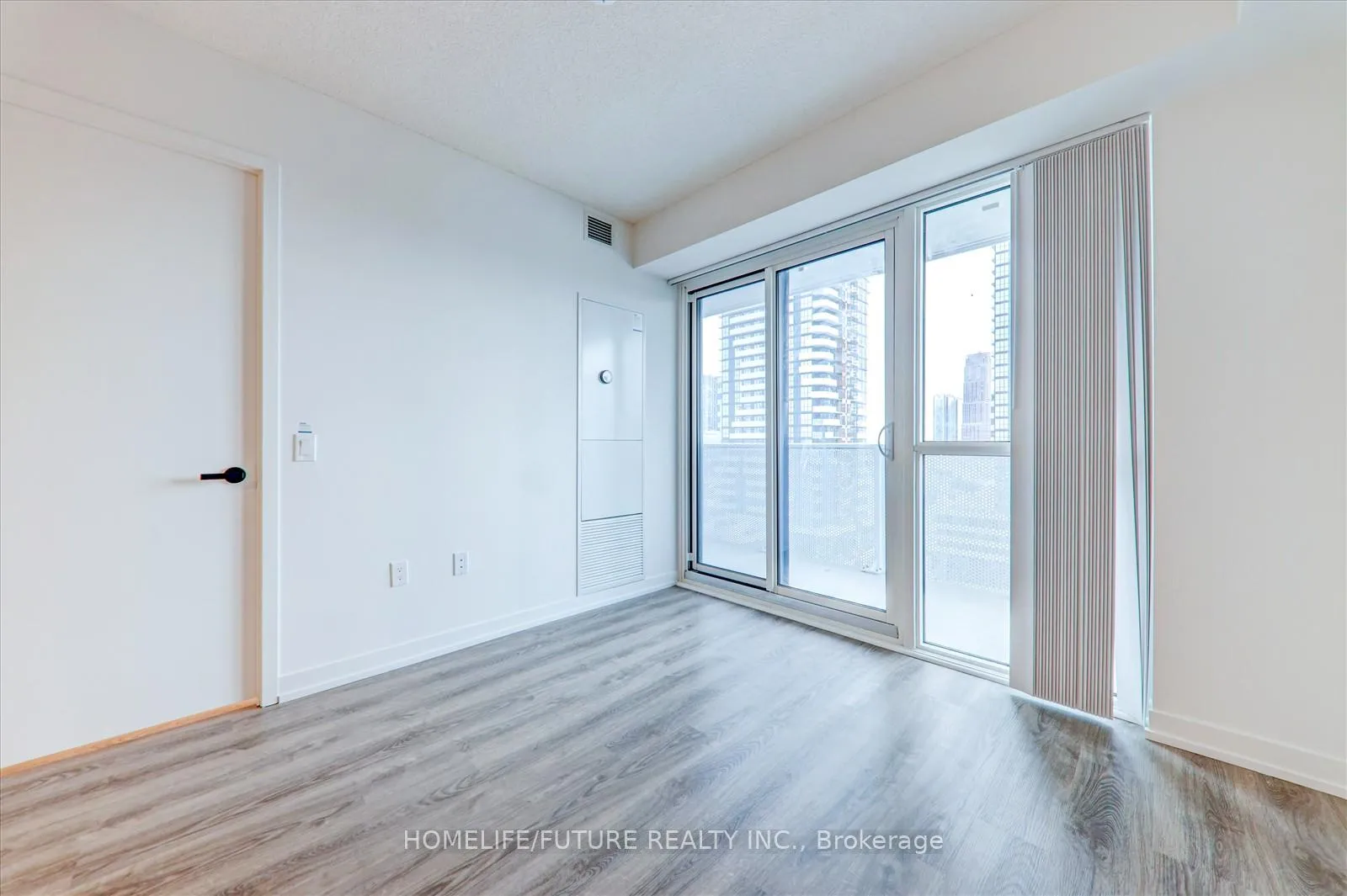 Photo 11 of Unit 1501, 195 Commerce Street, Vaughan, Vaughan Corporate Centre — HOMEH