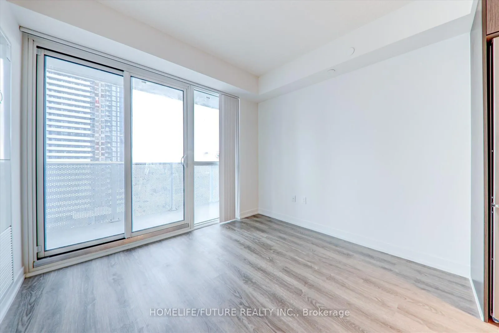 Photo 12 of Unit 1501, 195 Commerce Street, Vaughan, Vaughan Corporate Centre — HOMEH