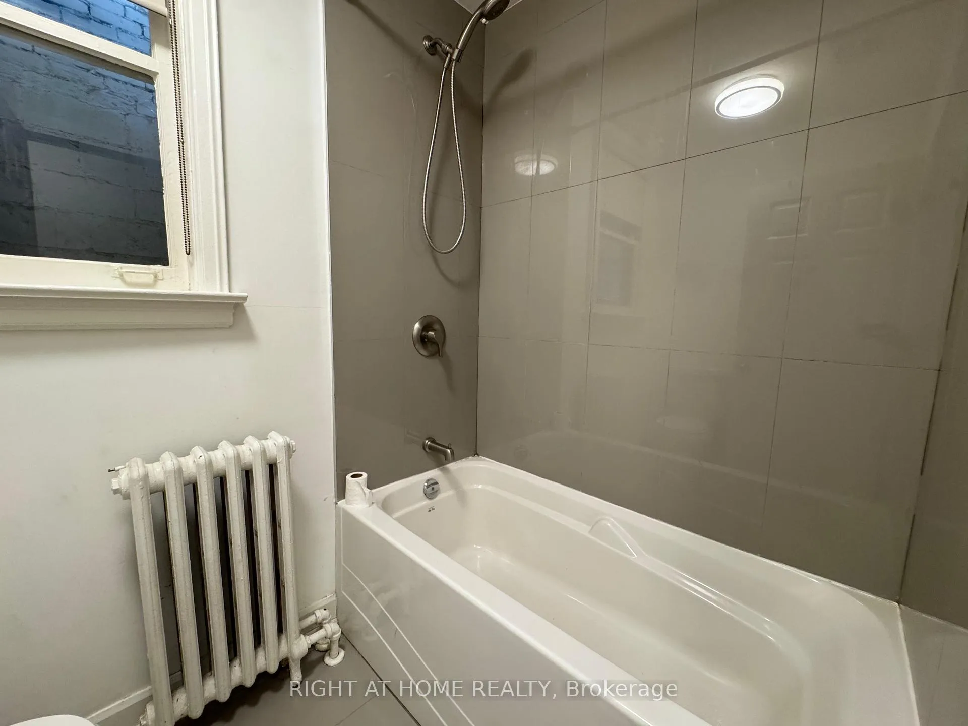 Photo 9 of Unit 2nd Floor, 2879 St Clair Avenue E, Toronto, O'Connor-Parkview — HOMEH