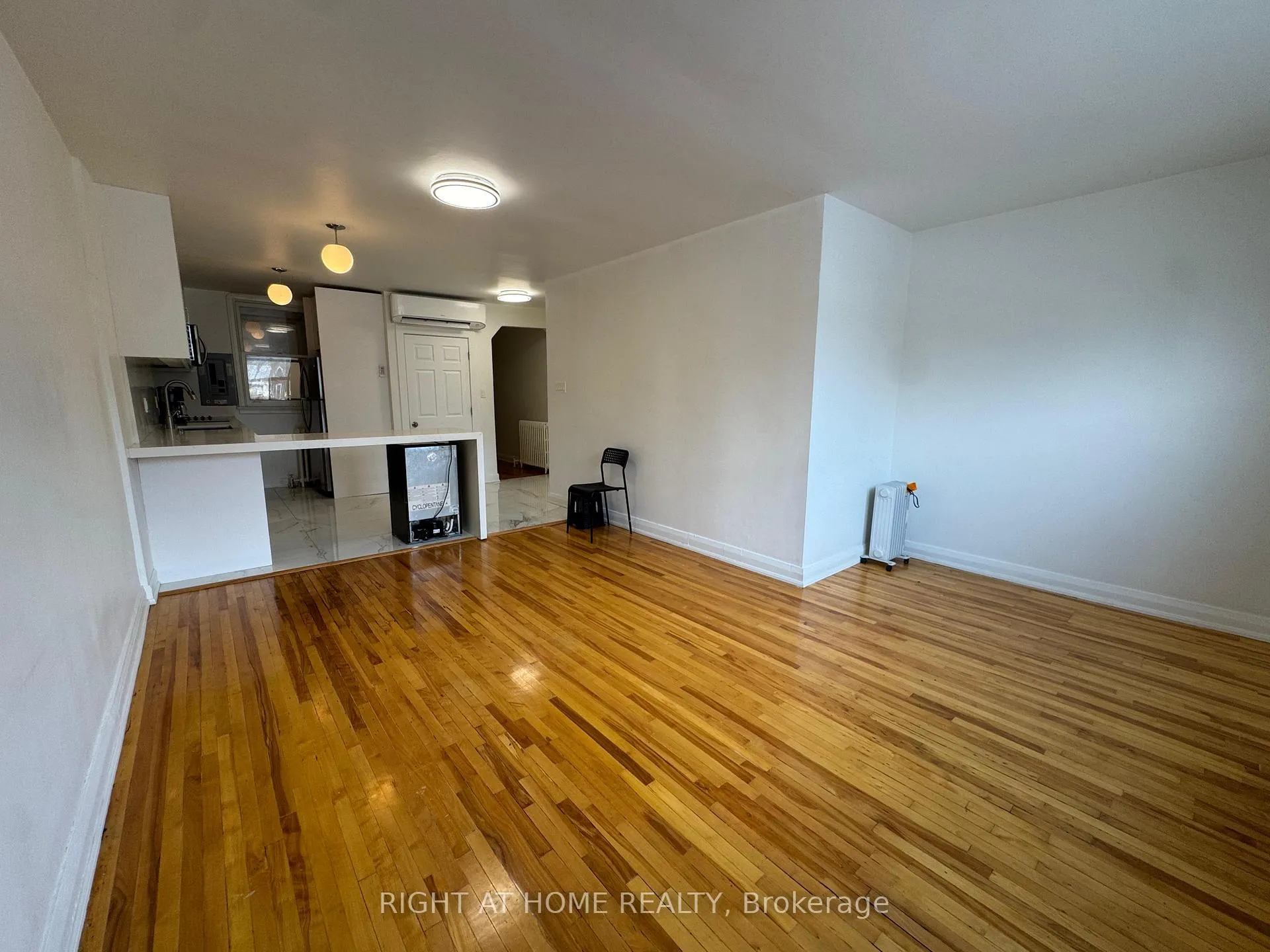 Photo 20 of Unit 2nd Floor, 2879 St Clair Avenue E, Toronto, O'Connor-Parkview — HOMEH