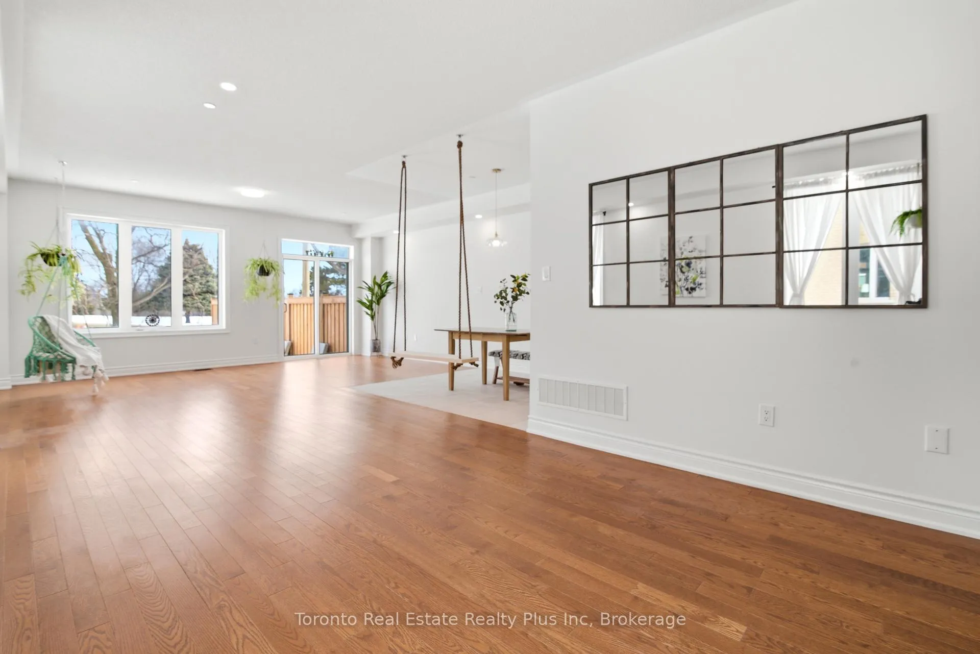 Photo 6 of 43 Erintol Way, Markham, Cedarwood — HOMEH