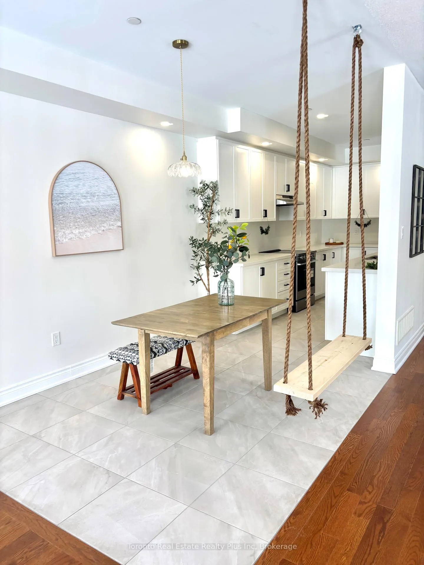 Photo 8 of 43 Erintol Way, Markham, Cedarwood — HOMEH