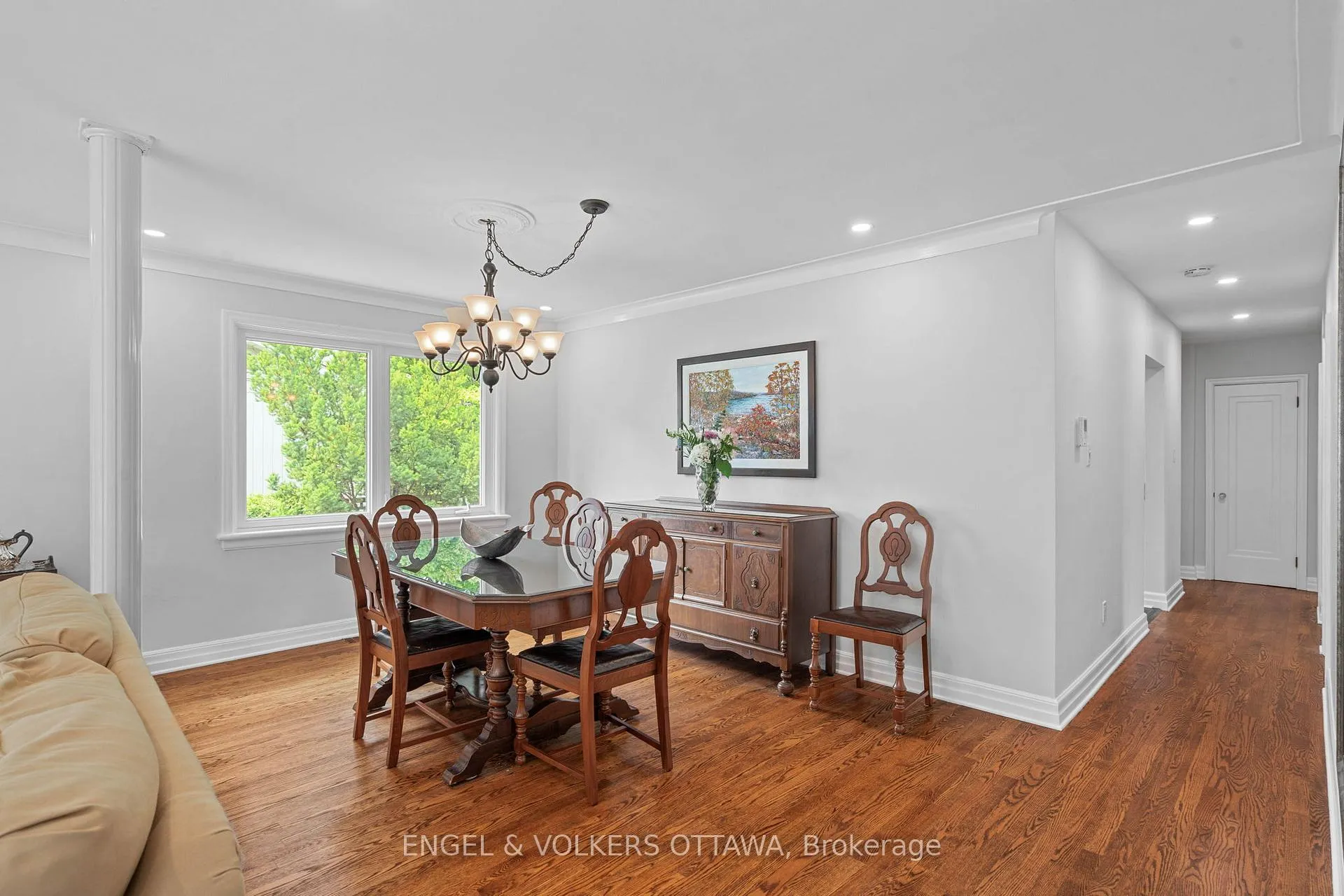 Photo 10 of 249 Faircrest Road, Ottawa, Alta Vista/Faircrest Heights — HOMEH