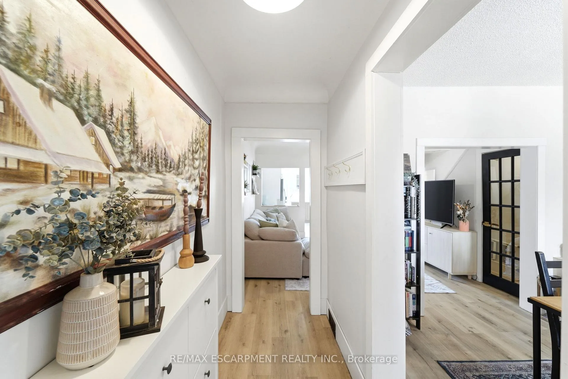 Photo 3 of 82 Clinton Street, Hamilton, Stipley — HOMEH