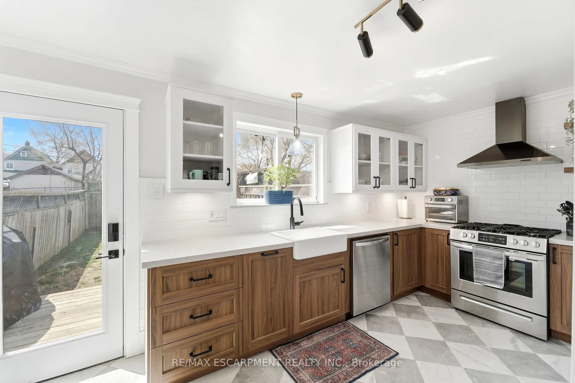 Photo 14 of 82 Clinton Street, Hamilton, Stipley — HOMEH