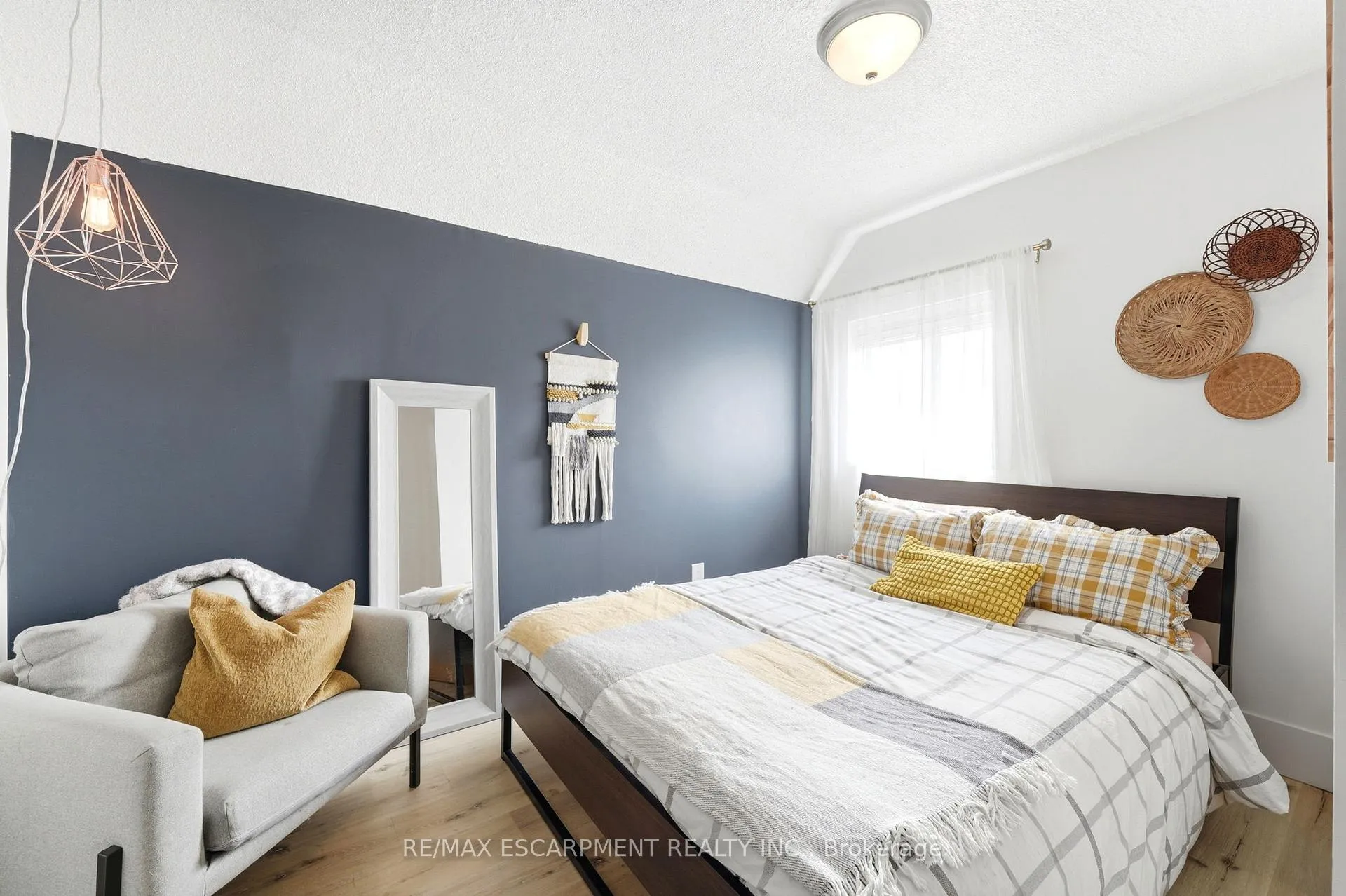 Photo 23 of 82 Clinton Street, Hamilton, Stipley — HOMEH