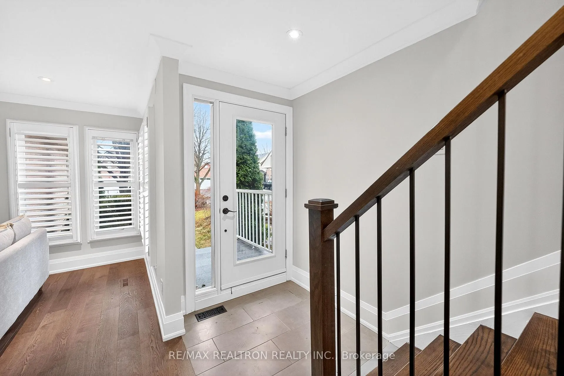 Photo 2 of 46 Juniper Crescent, Markham, Unionville — HOMEH