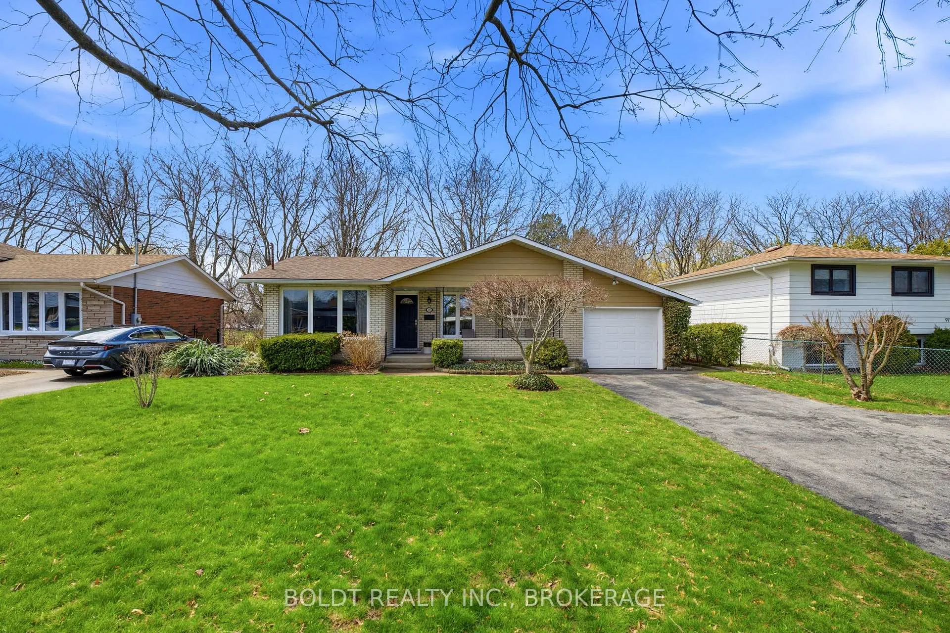 Photo 1 of 95 Prince Charles Drive, St. Catharines, Lakeport — HOMEH