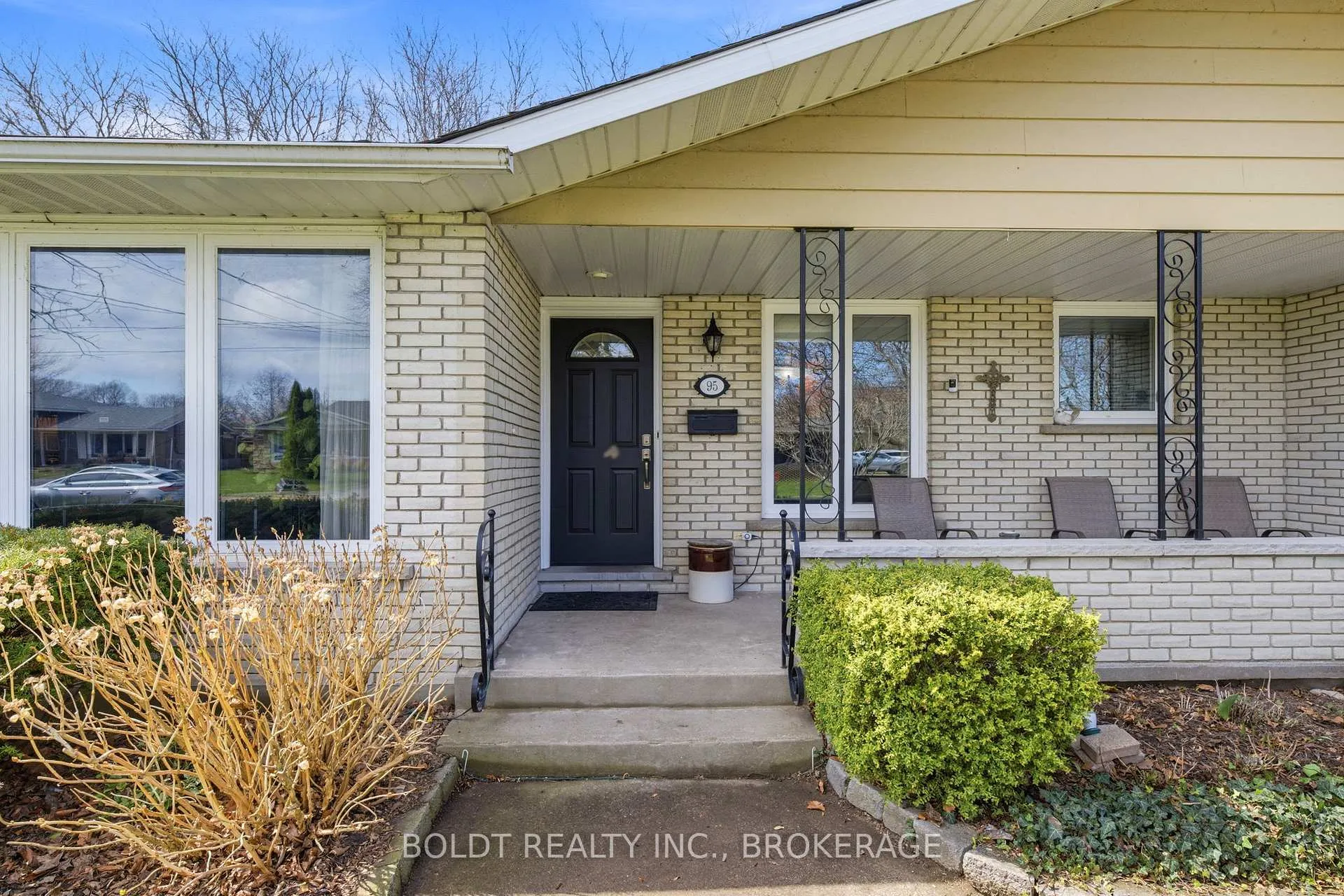 Photo 9 of 95 Prince Charles Drive, St. Catharines, Lakeport — HOMEH