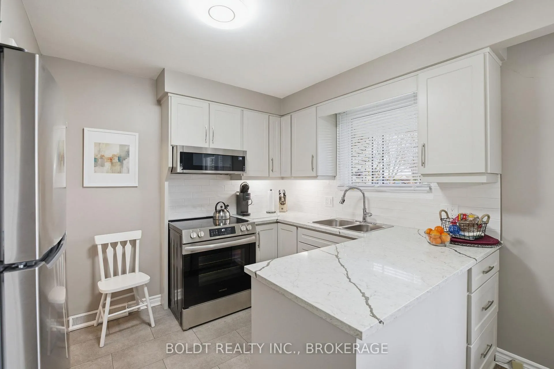Photo 16 of 95 Prince Charles Drive, St. Catharines, Lakeport — HOMEH
