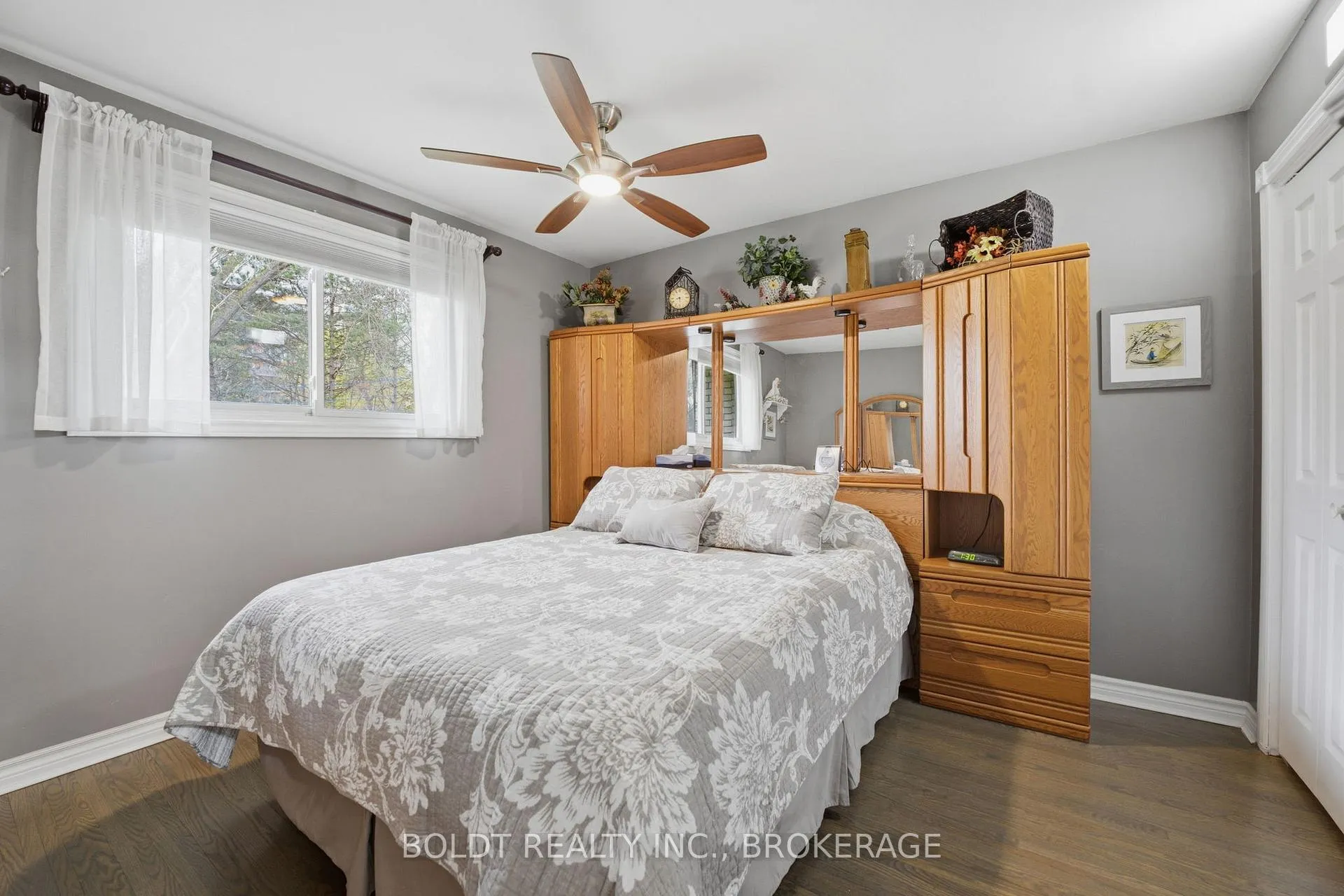 Photo 23 of 95 Prince Charles Drive, St. Catharines, Lakeport — HOMEH