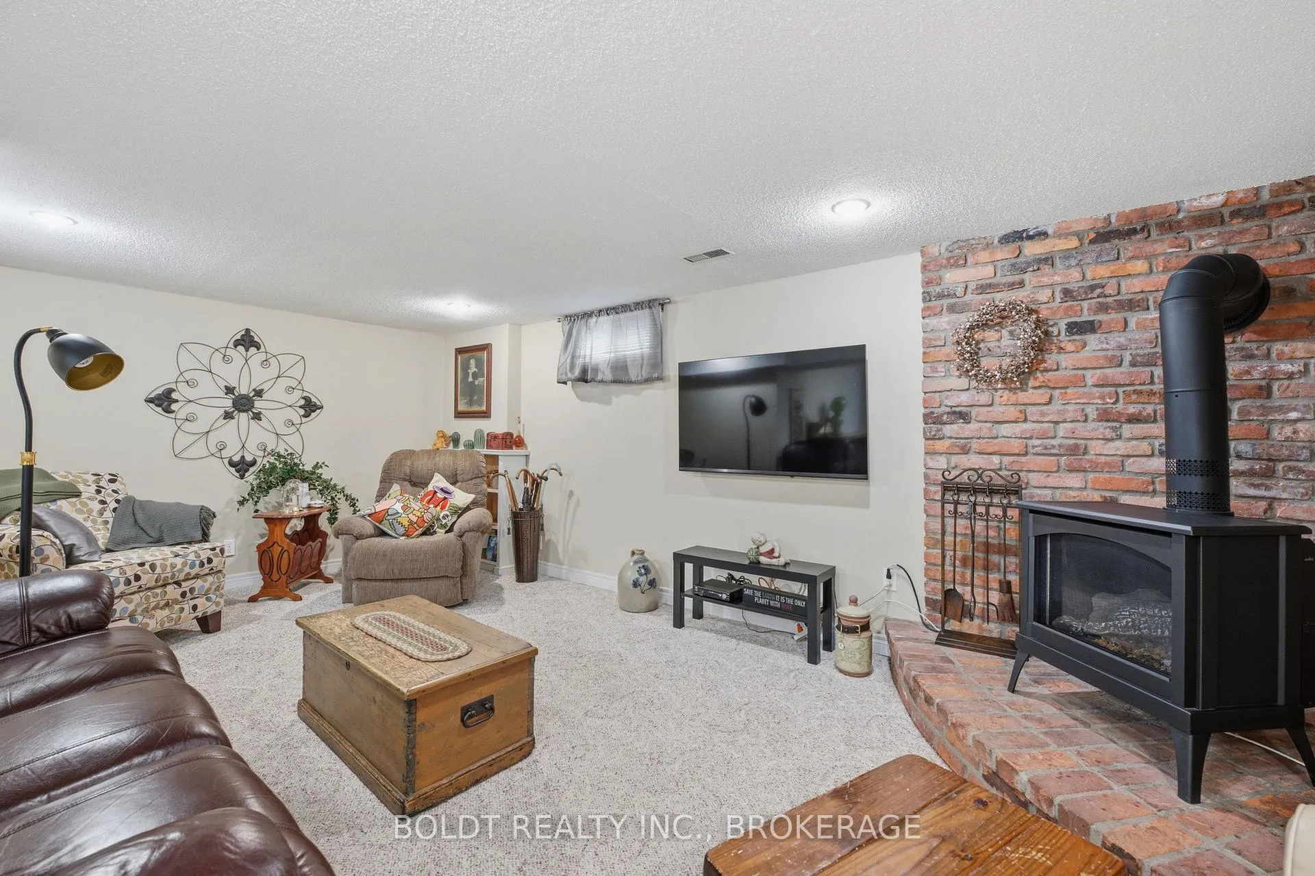 Photo 31 of 95 Prince Charles Drive, St. Catharines, Lakeport — HOMEH