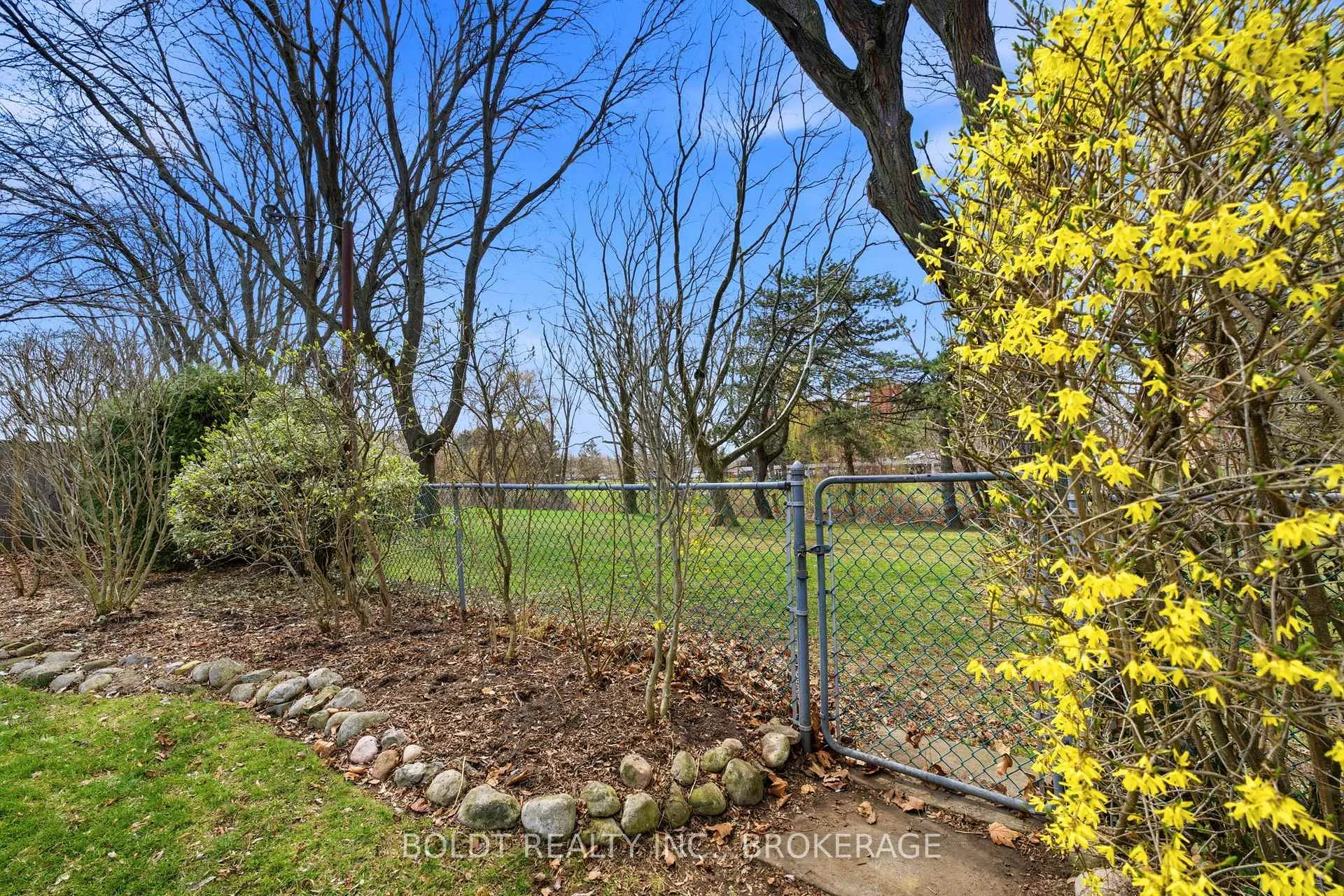 Photo 45 of 95 Prince Charles Drive, St. Catharines, Lakeport — HOMEH