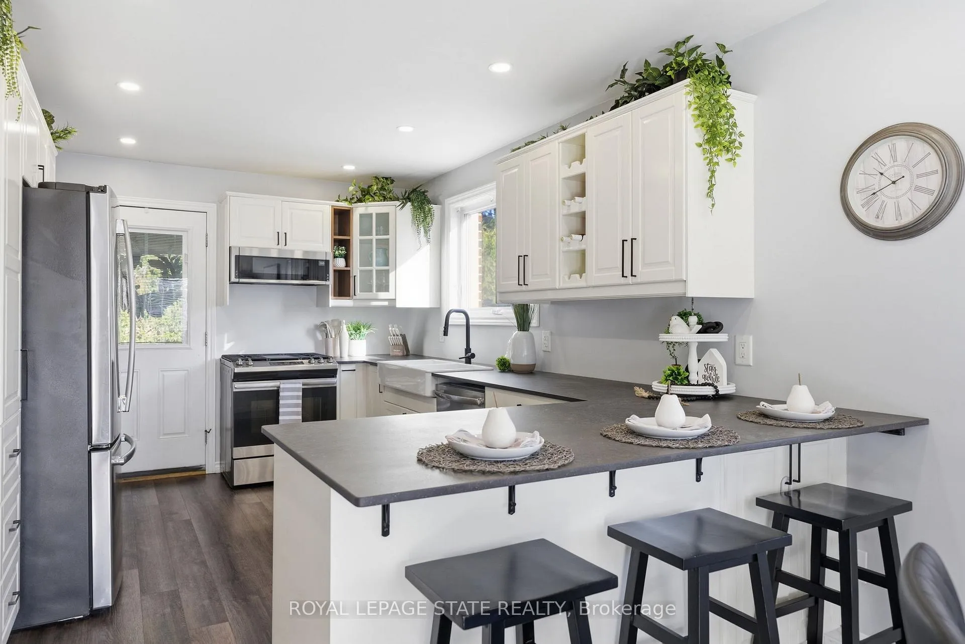 Photo 3 of 171 Glencairn Avenue, Hamilton, Glenview — HOMEH