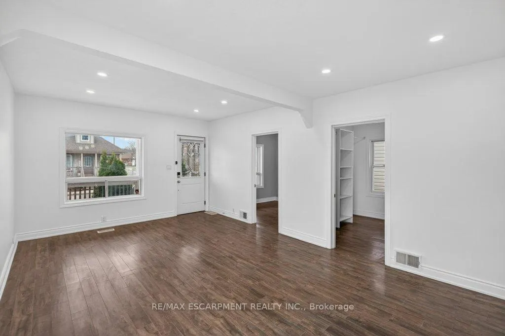 Photo 11 of 299 Britannia Avenue, Hamilton, Homeside — HOMEH