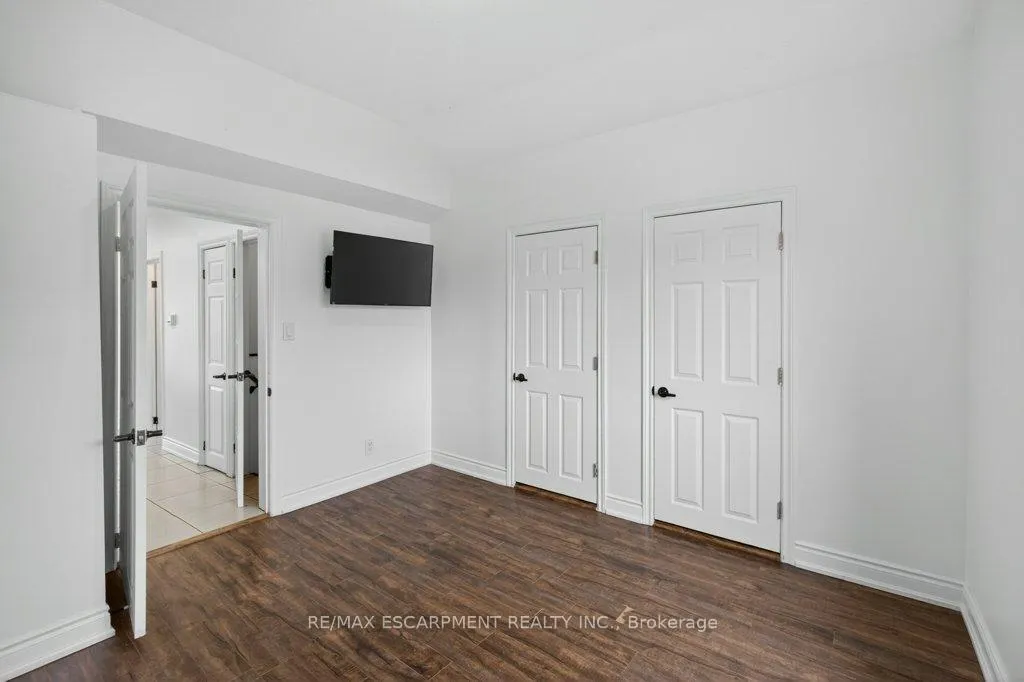 Photo 21 of 299 Britannia Avenue, Hamilton, Homeside — HOMEH