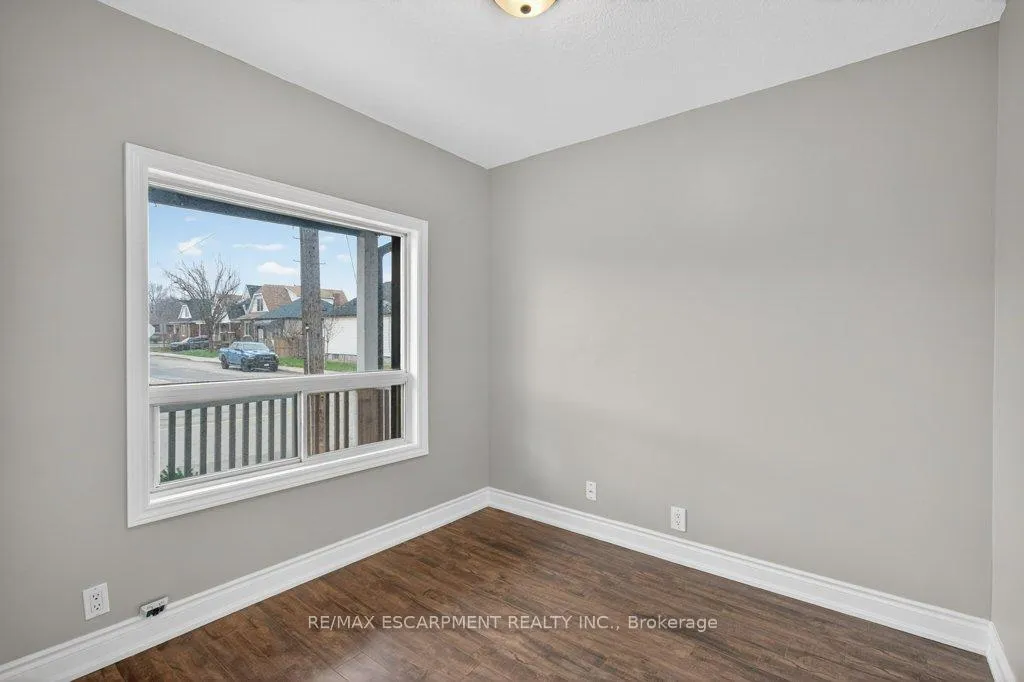 Photo 23 of 299 Britannia Avenue, Hamilton, Homeside — HOMEH