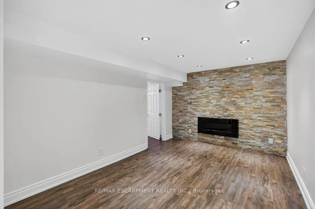 Photo 31 of 299 Britannia Avenue, Hamilton, Homeside — HOMEH