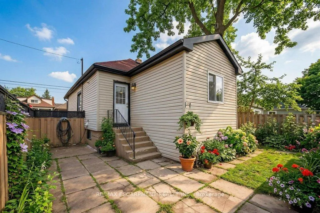 Photo 41 of 299 Britannia Avenue, Hamilton, Homeside — HOMEH