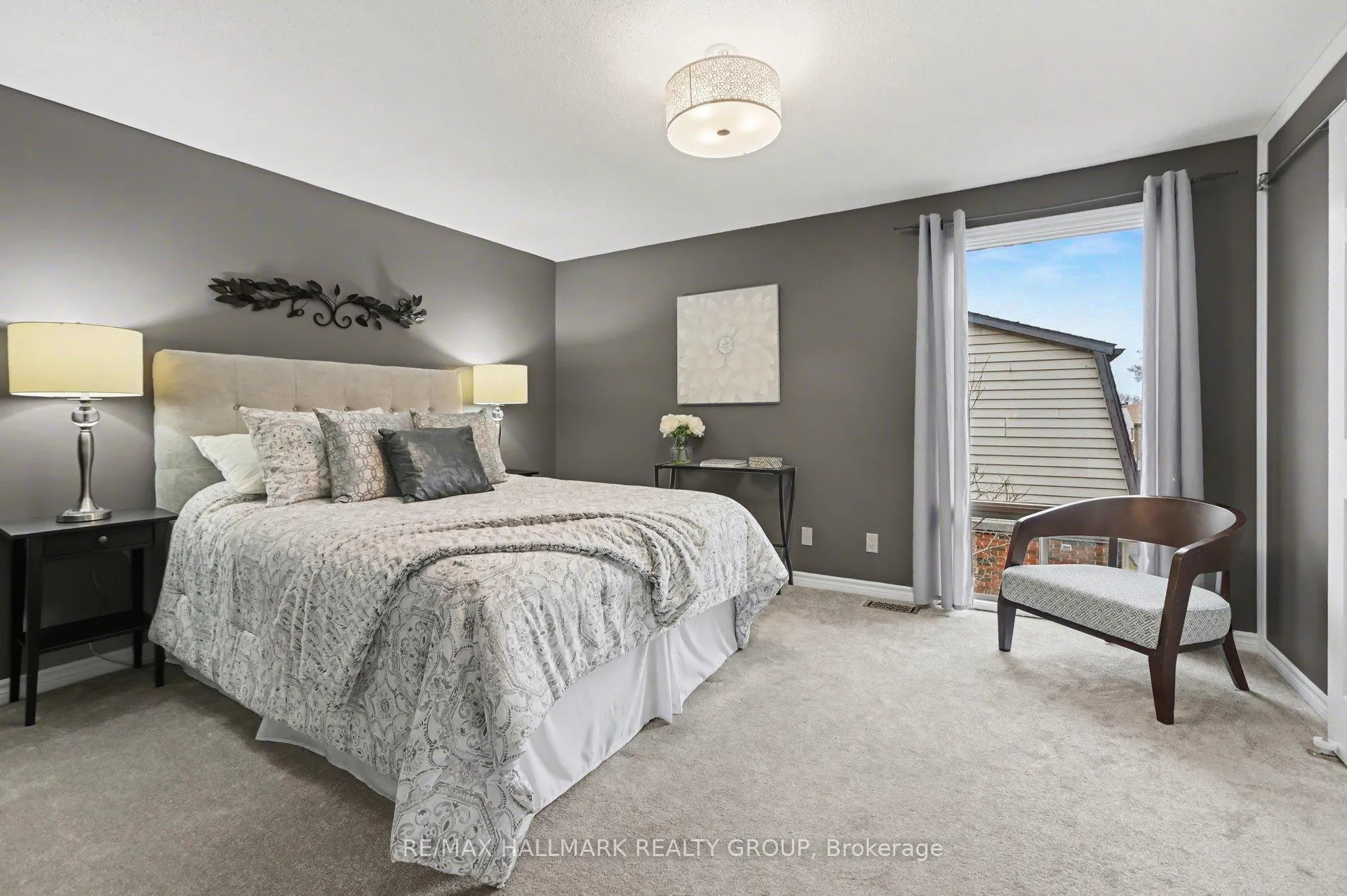 Photo 11 of 907E Elmsmere Road, Ottawa, Beacon Hill South — HOMEH