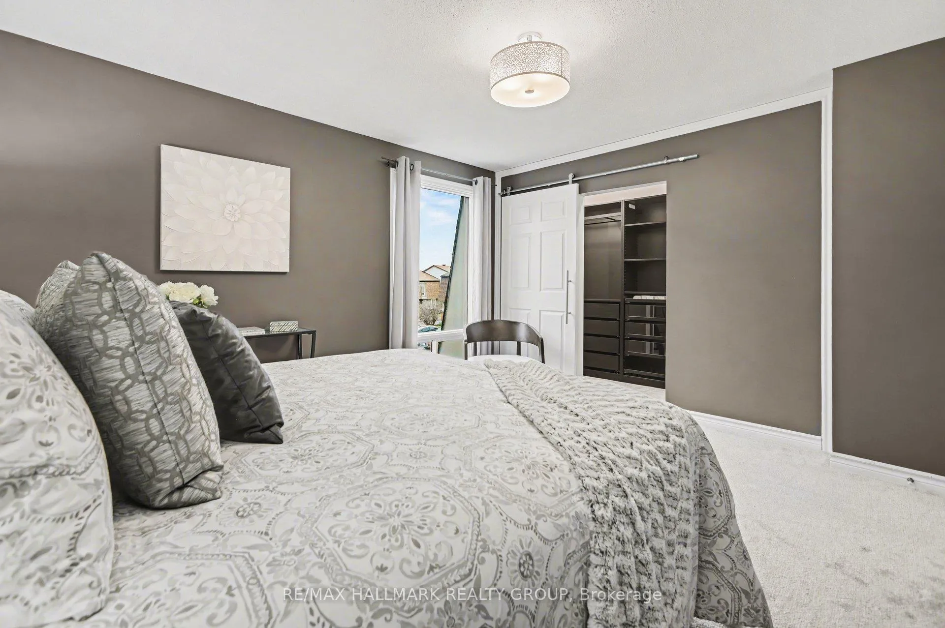 Photo 12 of 907E Elmsmere Road, Ottawa, Beacon Hill South — HOMEH