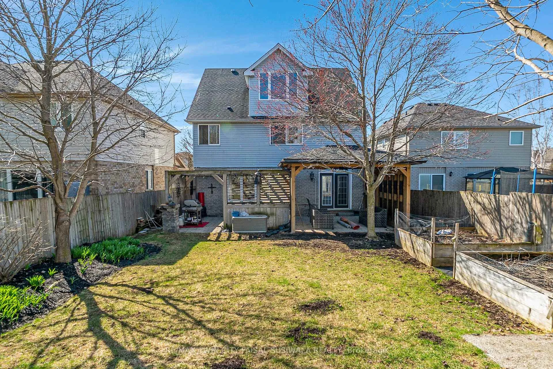Photo 3 of 184 Sofron Drive, Cambridge — HOMEH