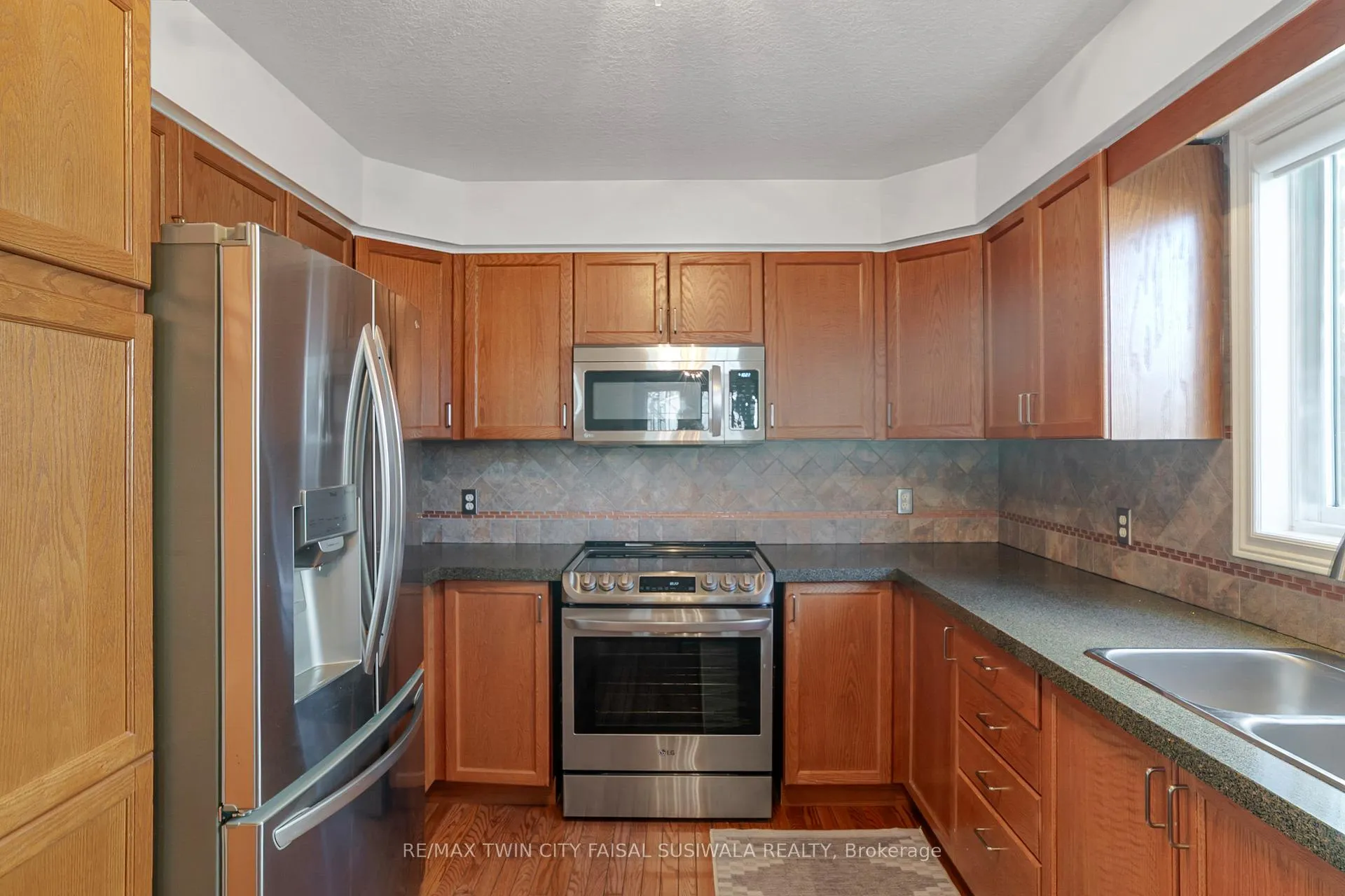 Photo 20 of 184 Sofron Drive, Cambridge — HOMEH