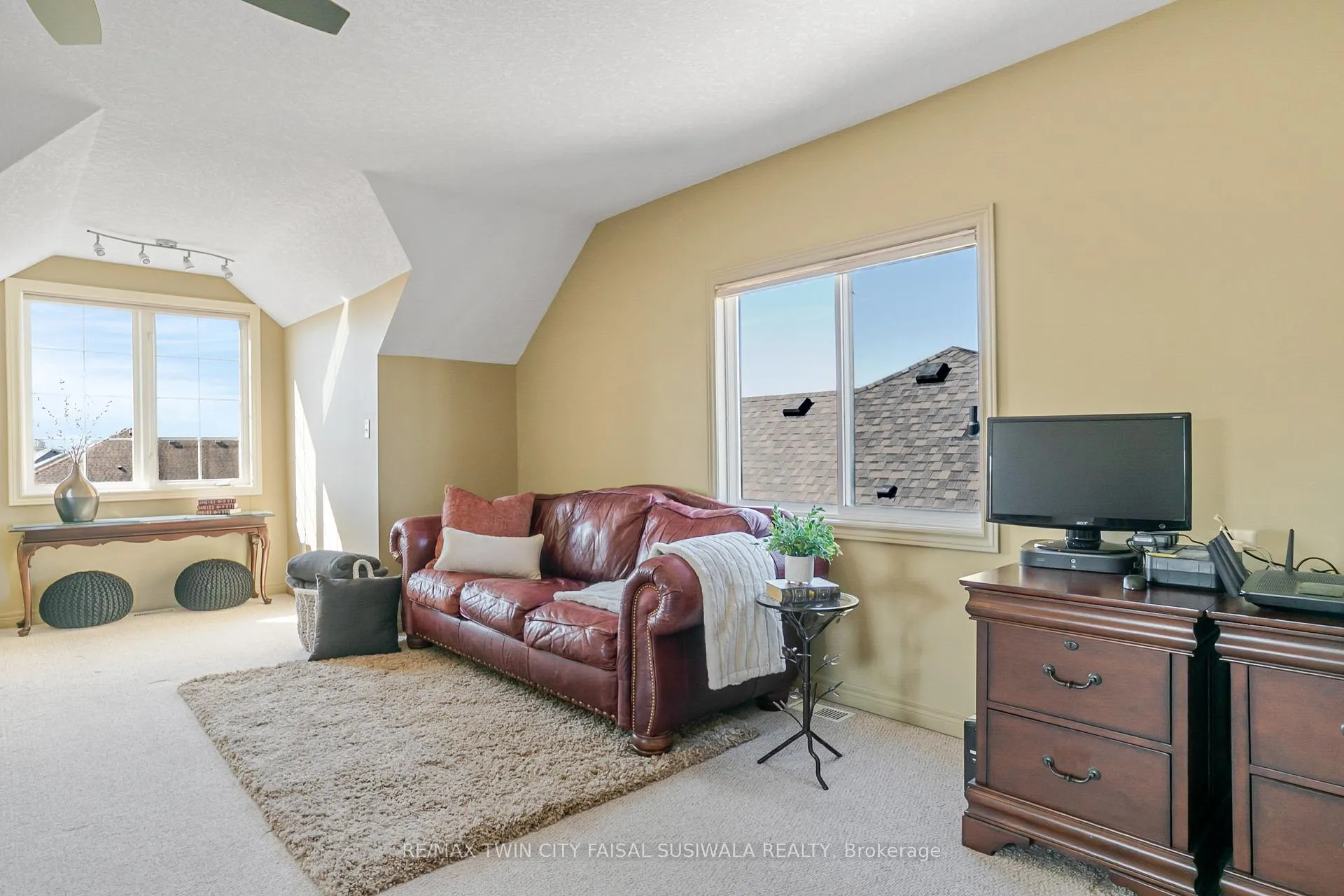 Photo 34 of 184 Sofron Drive, Cambridge — HOMEH