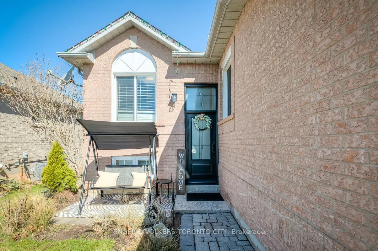 Photo 3 of 36 Jackson Court W, Welland, N. Welland — HOMEH