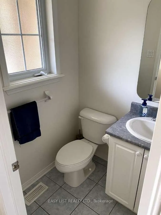 Photo 3 of 171 Gatespark Private, Ottawa, Kanata - Kanata Lakes/Heritage Hills — HOMEH