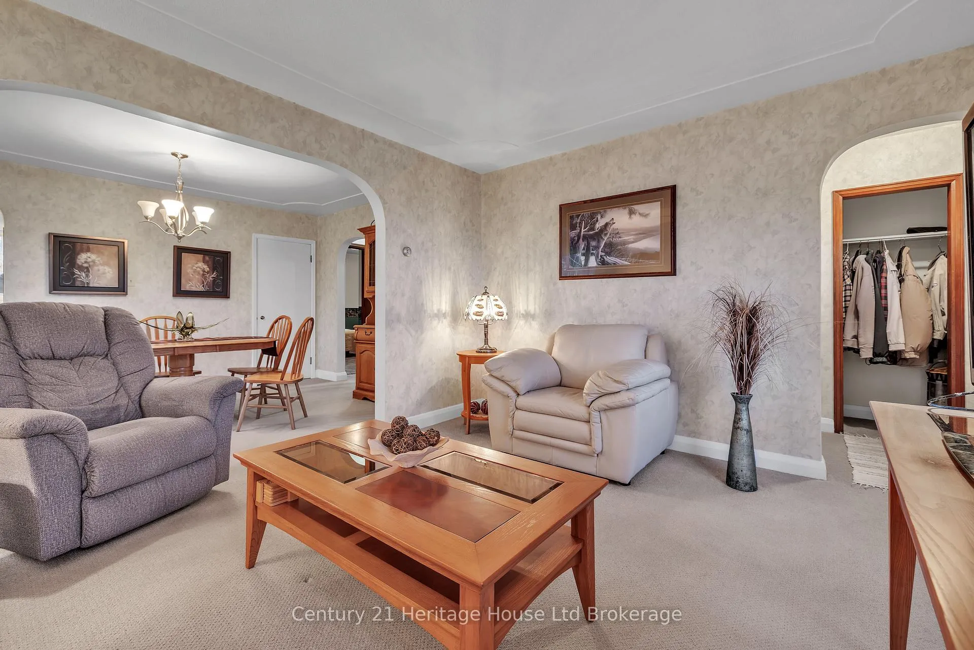 Photo 3 of 3040 Sandhills Road, Wilmot — HOMEH