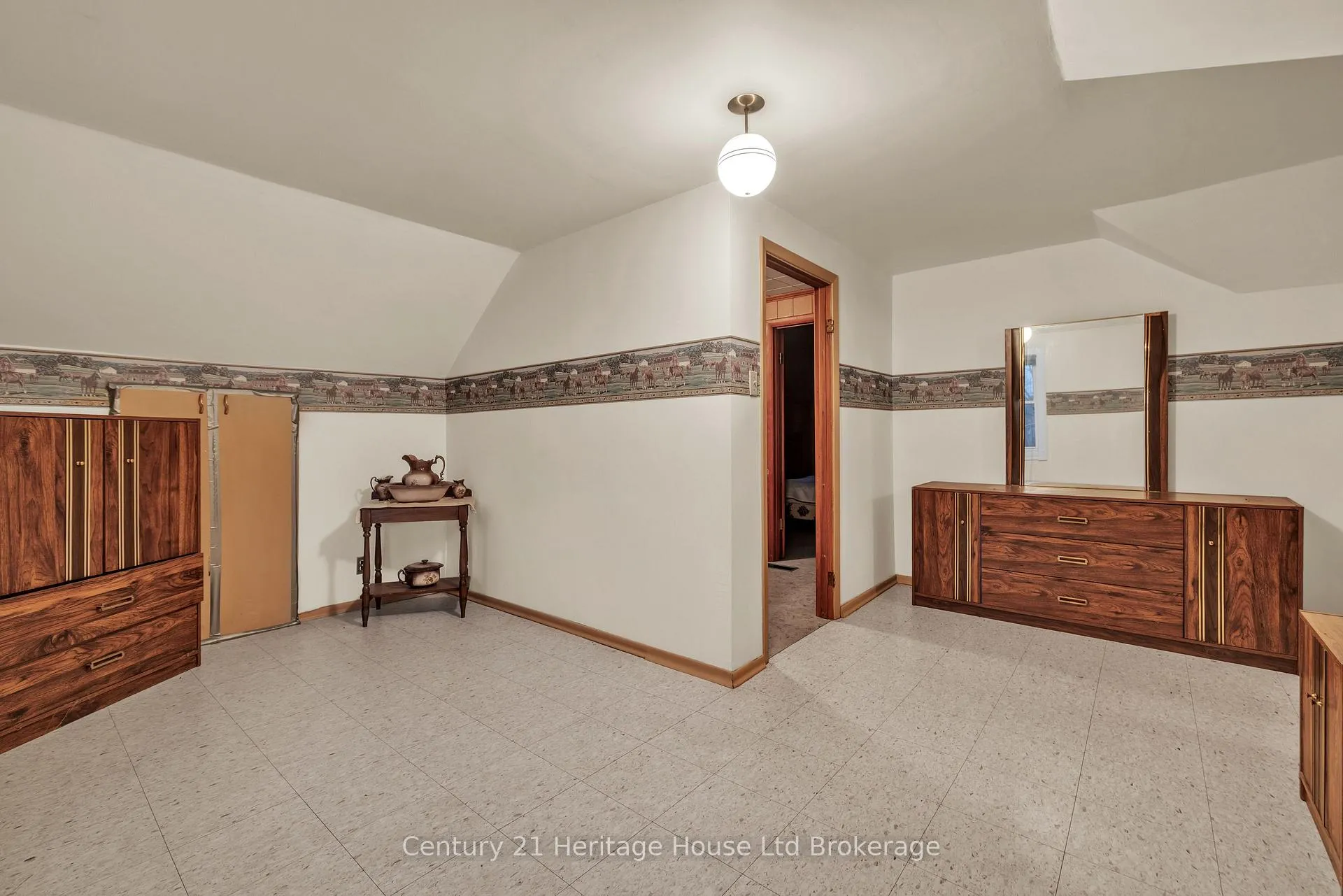 Photo 11 of 3040 Sandhills Road, Wilmot — HOMEH