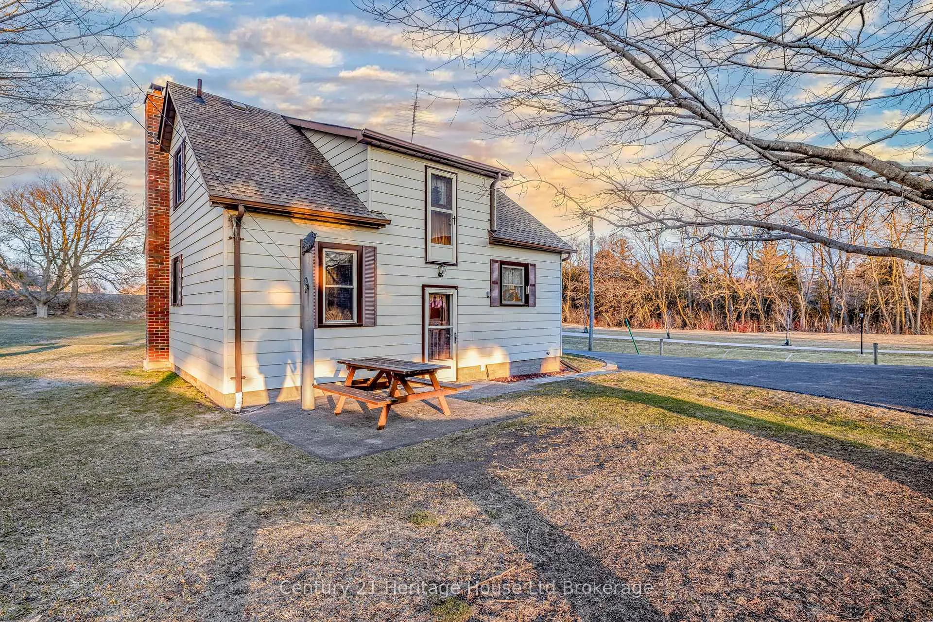 Photo 20 of 3040 Sandhills Road, Wilmot — HOMEH