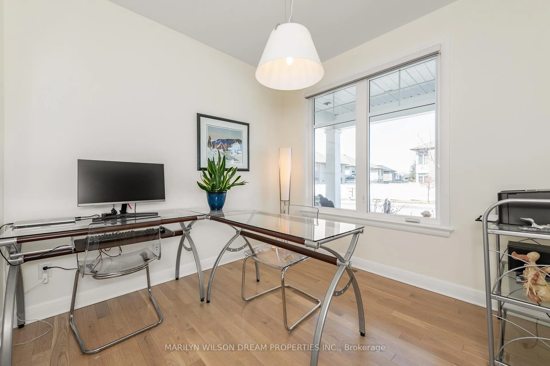 Photo 9 of 189 Avro Circle, Ottawa, CFB Rockcliffe and Area — HOMEH