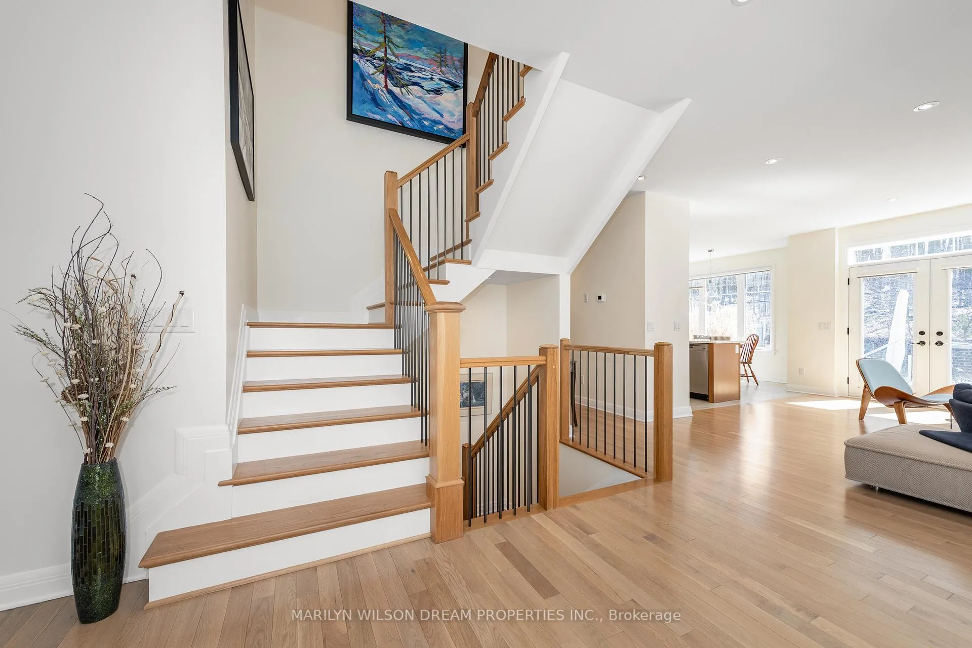 Photo 10 of 189 Avro Circle, Ottawa, CFB Rockcliffe and Area — HOMEH