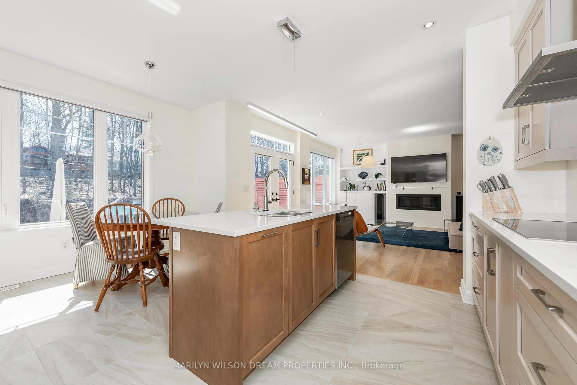 Photo 20 of 189 Avro Circle, Ottawa, CFB Rockcliffe and Area — HOMEH
