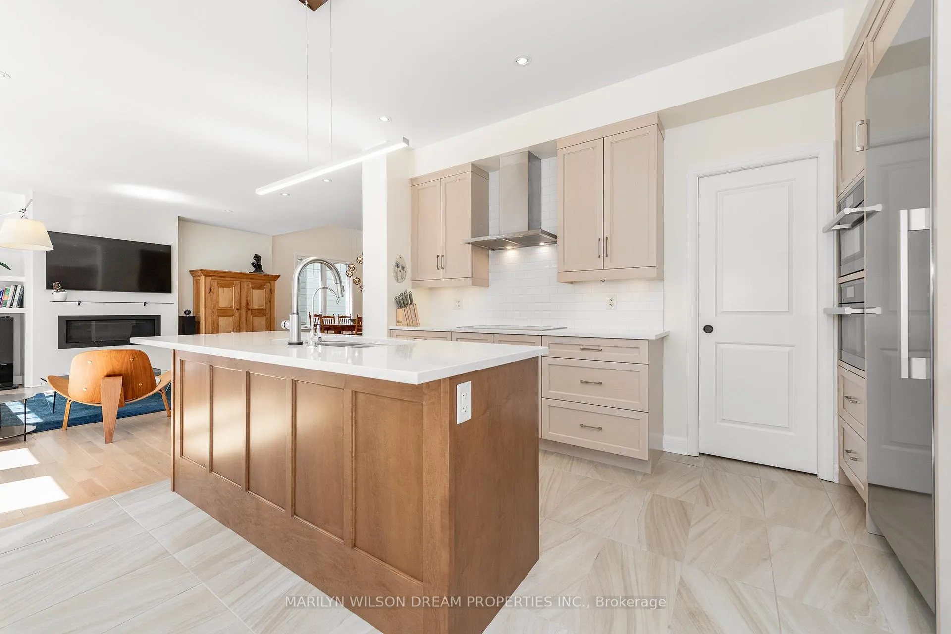 Photo 21 of 189 Avro Circle, Ottawa, CFB Rockcliffe and Area — HOMEH
