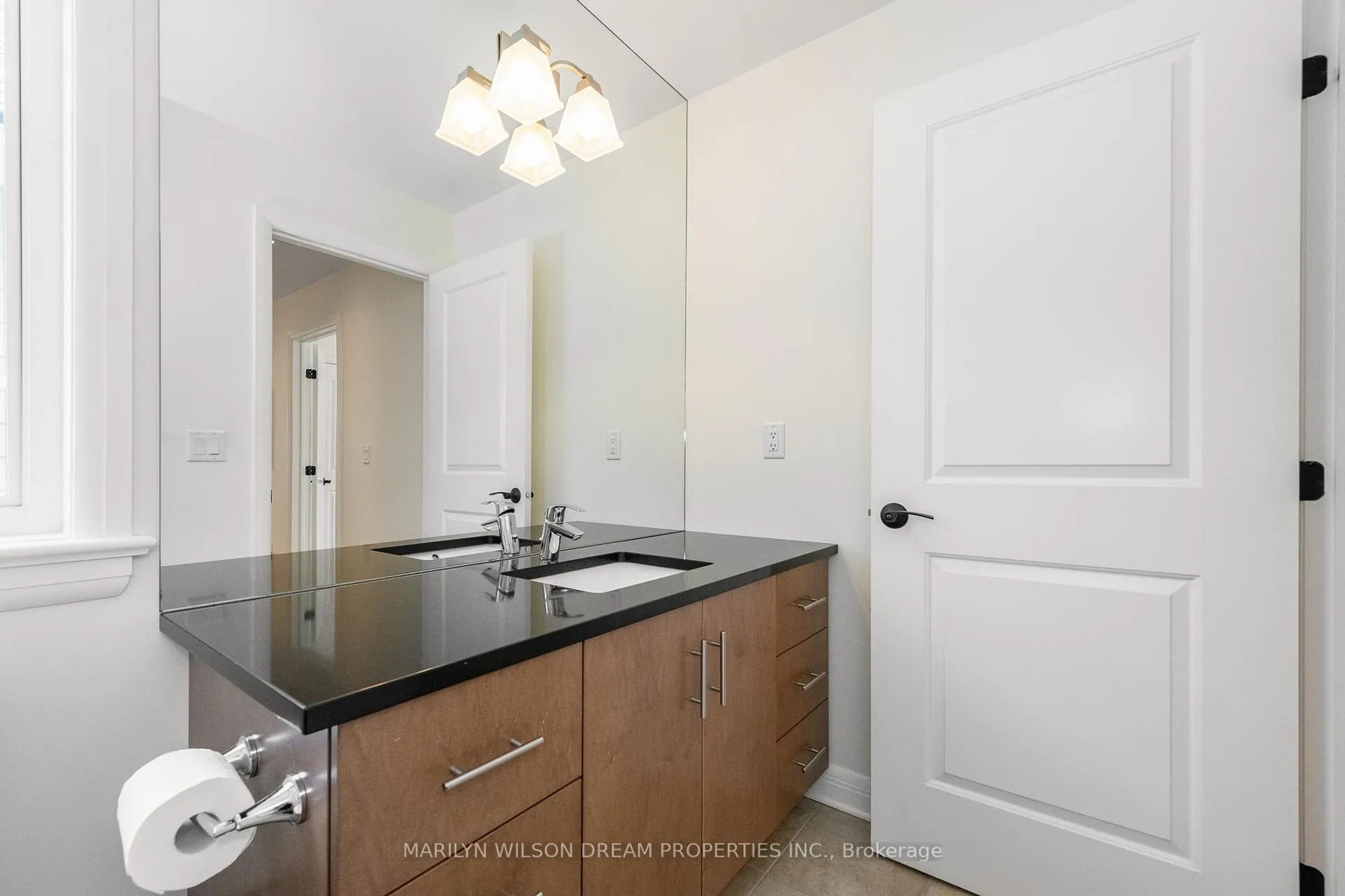 Photo 36 of 189 Avro Circle, Ottawa, CFB Rockcliffe and Area — HOMEH