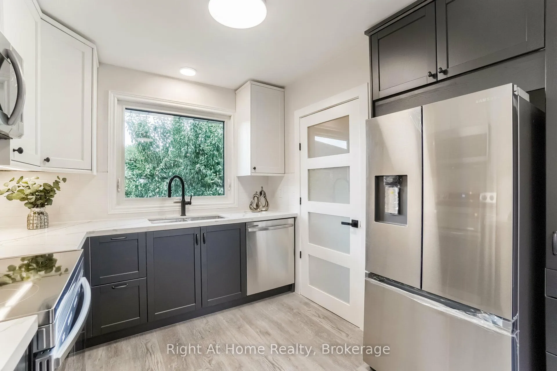 Photo 10 of Unit Upper Level, 69 Heather Road, Hamilton, Corman — HOMEH