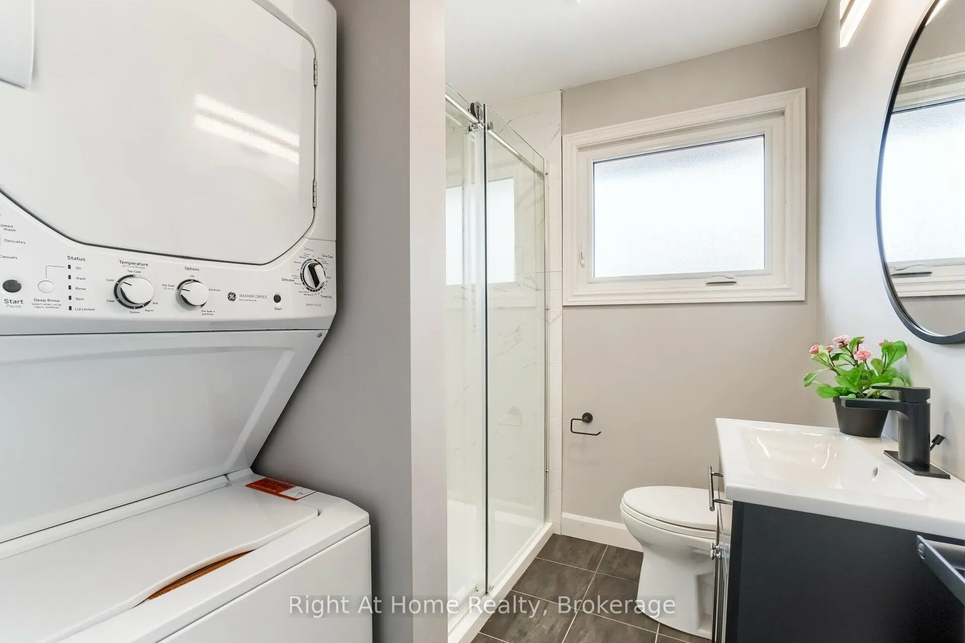 Photo 14 of Unit Upper Level, 69 Heather Road, Hamilton, Corman — HOMEH