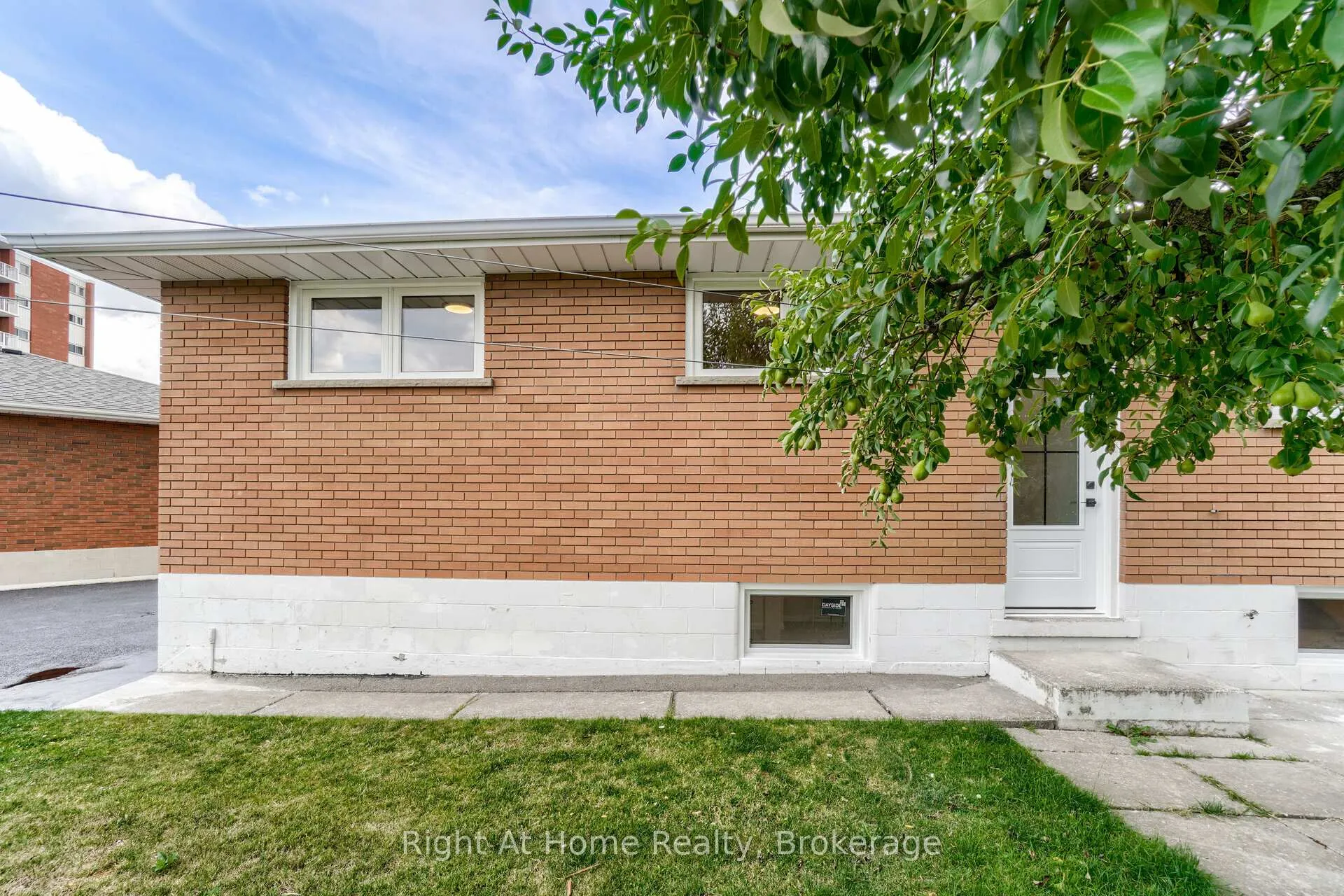 Photo 17 of Unit Upper Level, 69 Heather Road, Hamilton, Corman — HOMEH