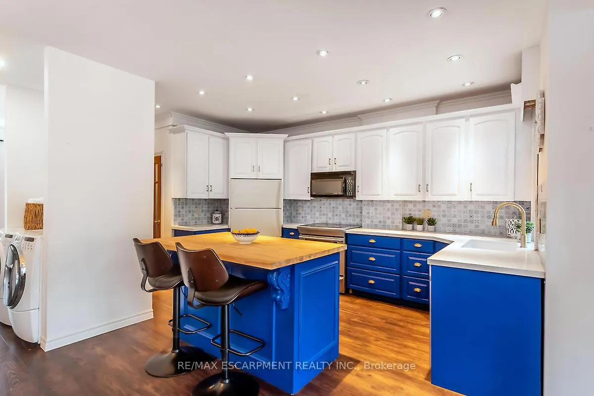 Photo 11 of 219 St. Clair Boulevard, Hamilton, St. Clair — HOMEH