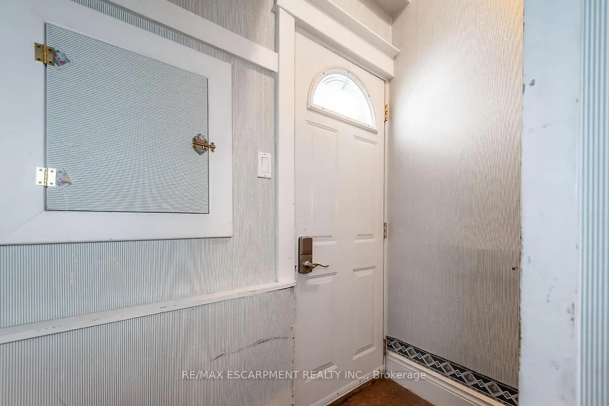 Photo 32 of 219 St. Clair Boulevard, Hamilton, St. Clair — HOMEH