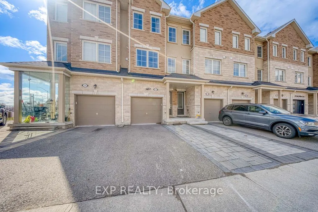 Photo 2 of 33 Karl Williams Lane, Markham, Rouge Fairways — HOMEH