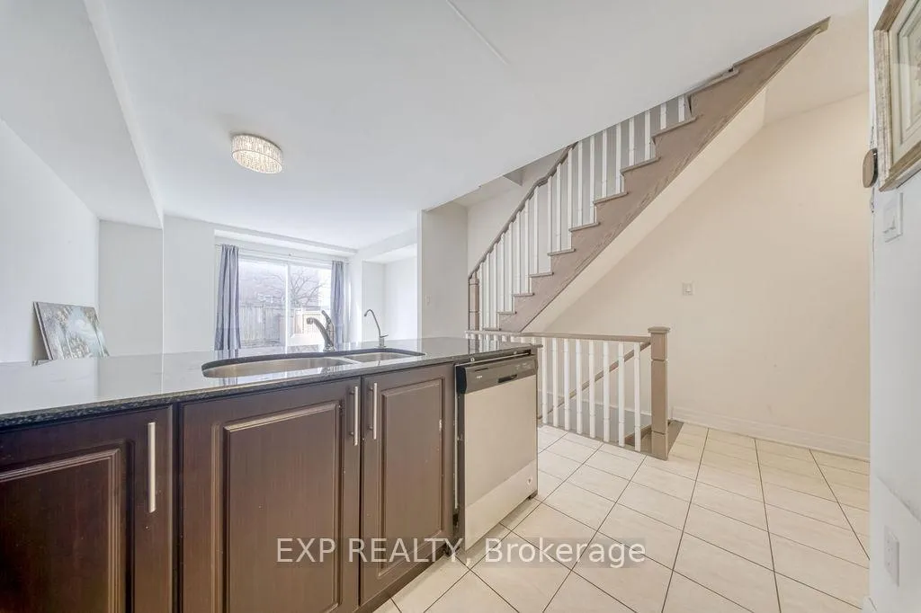 Photo 6 of 33 Karl Williams Lane, Markham, Rouge Fairways — HOMEH